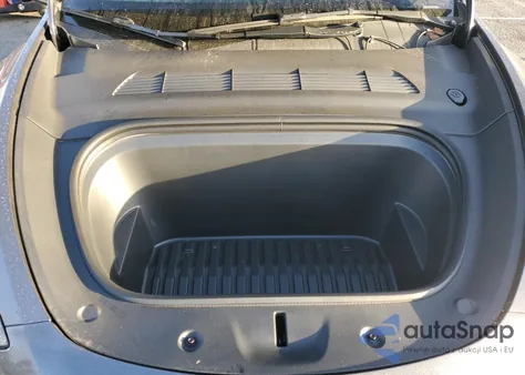 2023 Tesla Model Y z USA, uszkodzony, nr VIN 7SAYGDEE2PF928790